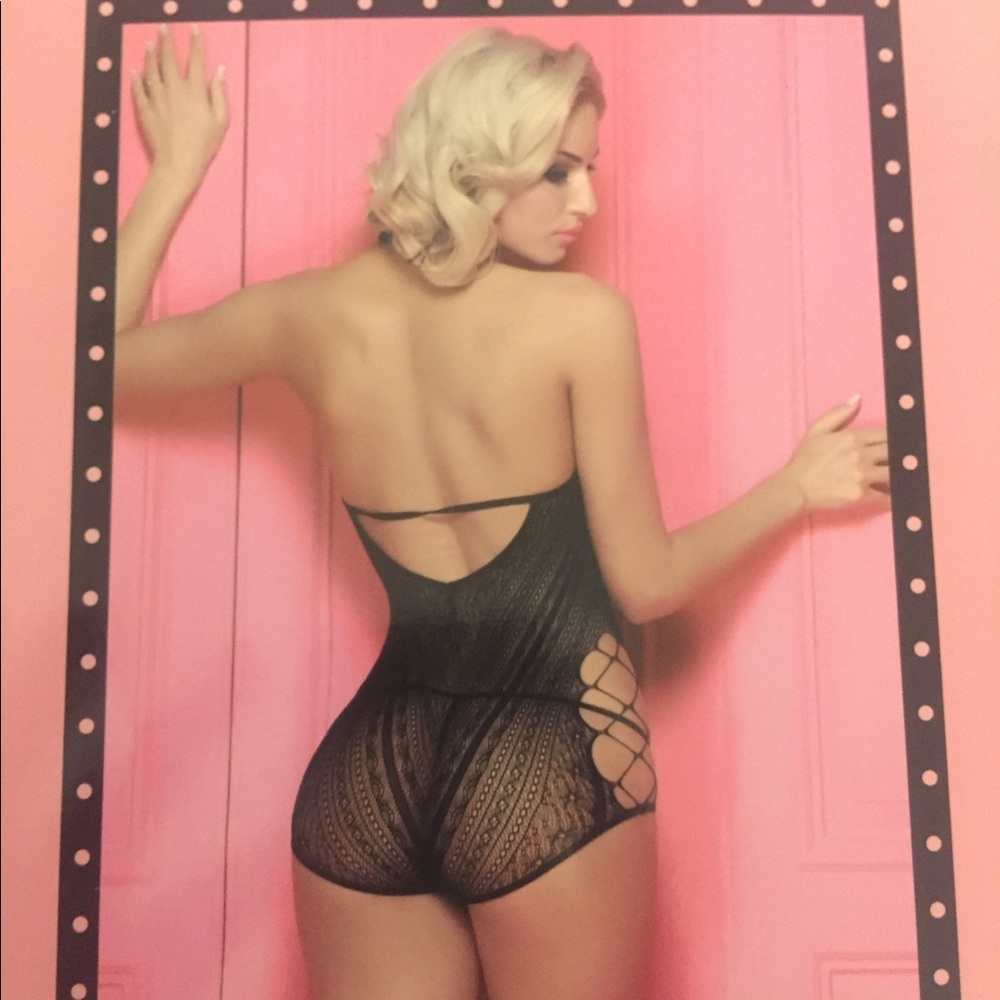 Lingerie One Size fit all up to 185 lbs